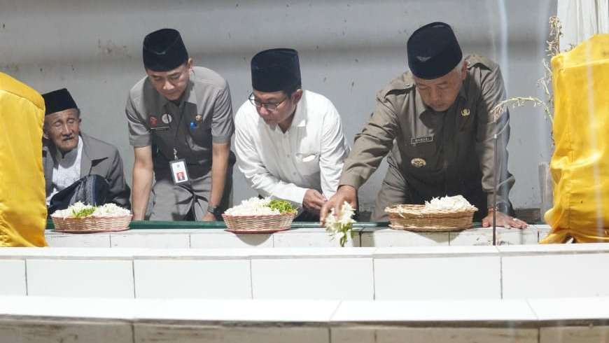 Bupati Malang, Sanusi ziarah ke makam Ki Ageng Gribig (Foto: Humas Pemkab Malang)