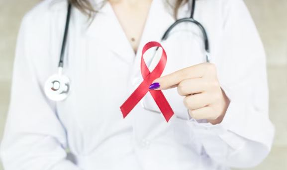 Hari AIDS Sedunia diperingati setiap 1 Desember. Penyakit yang disebabkan oleh virus HIV ini belum memiliki obat penawarnya pun vaksin pencegah. (Foto ilustrasi: Unsplash)