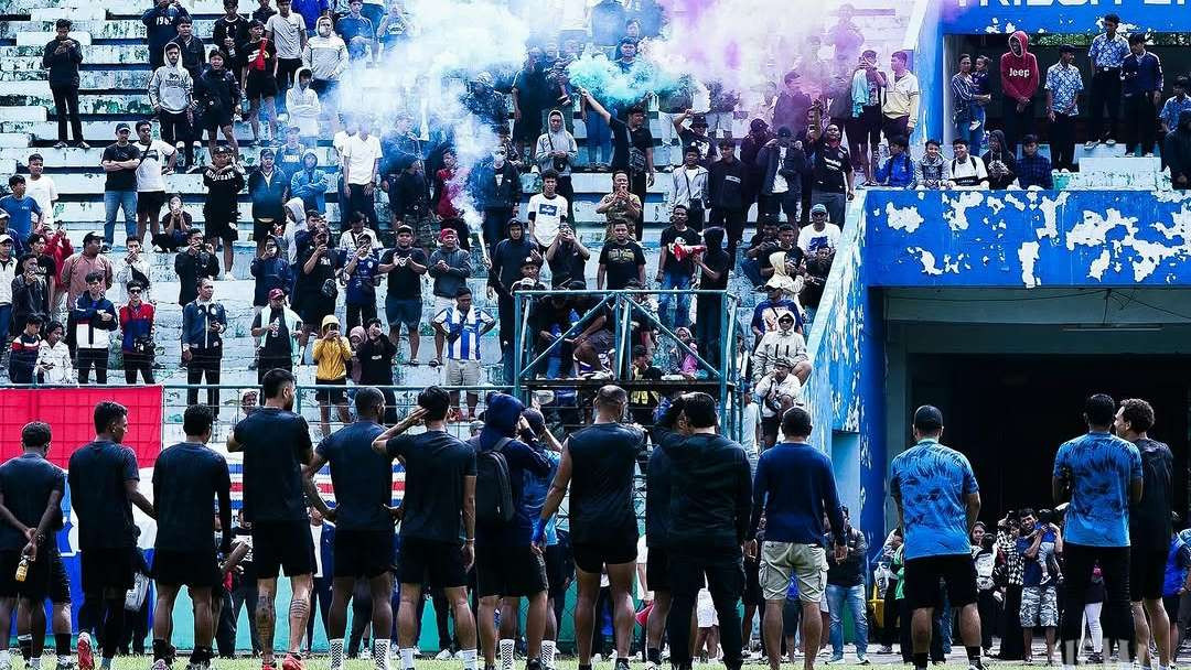 Arema FC melakoni latihan terakhir sebelum lawan Persebaya di Malang (Foto: Arema FC)