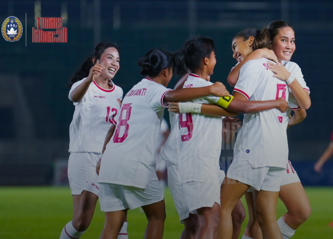 Timnas Wanita Indonesia mengalahkan Singapura dengan skor 3-0 pada semifinal ASEAN Women Cup 2024 di New Laos National Stadium. (Foto: PSSI)