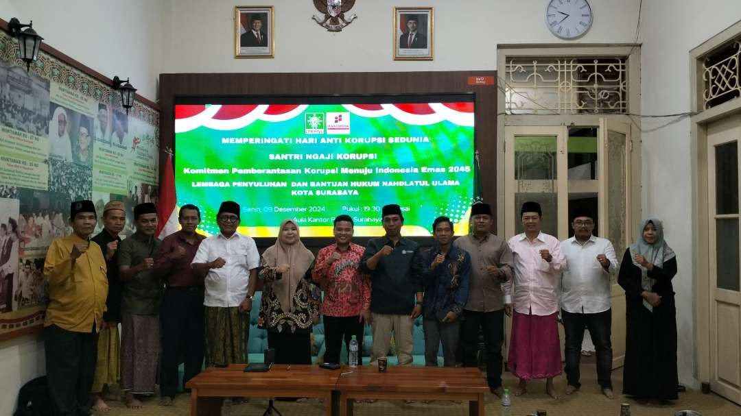 LPBHNU Kota Surabaya memperingati Hari Antikorupsi Sedunia (Hakordia) 2024 dengan menggelar santri ngaji korupsi di Kantor PCNU Surabaya. (Foto: LPBHNU Surabaya)