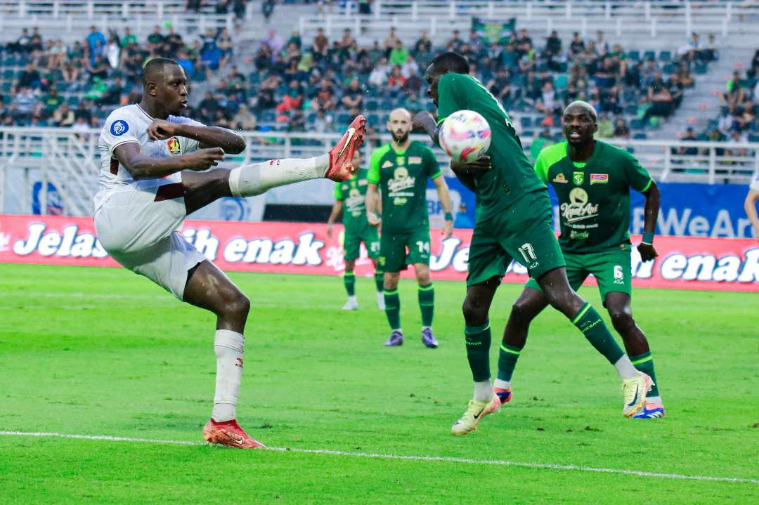 Persik Kediri kalah telak 4-1 melawan Persebaya pada laga pekan ke - 14 Liga 1 2024/25  di Stadion Gelora Bung Tomo (GBT), Rabu 11 Desember 2024. (Foto: Istimewa)