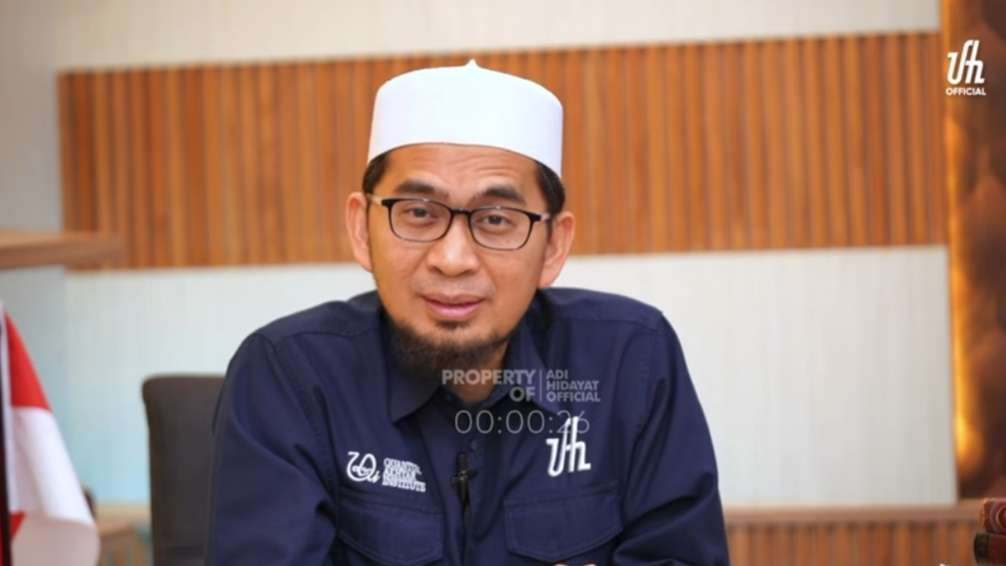 Ustaz Adi Hidayat bantah kabar soal pengganti Gus Miftah. (Foto: YouTube)