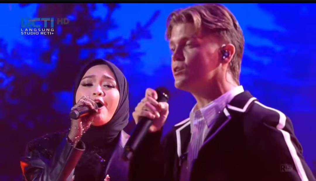 Penampilan spesial Jamie Miller dan Salma Salsabila di TikTok Awards Indonesia di RCTI, Jumat 13 Desember 2024. (Foto: Tangkapan layar video)