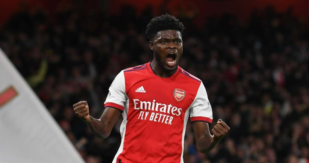 Thomas Partey bisa bernegosiasi dengan klub lain jika pada Januari belum ada kesepakatan perpanjangan kontrak dengan Arsenal. (Foto: X/@Arsenal)