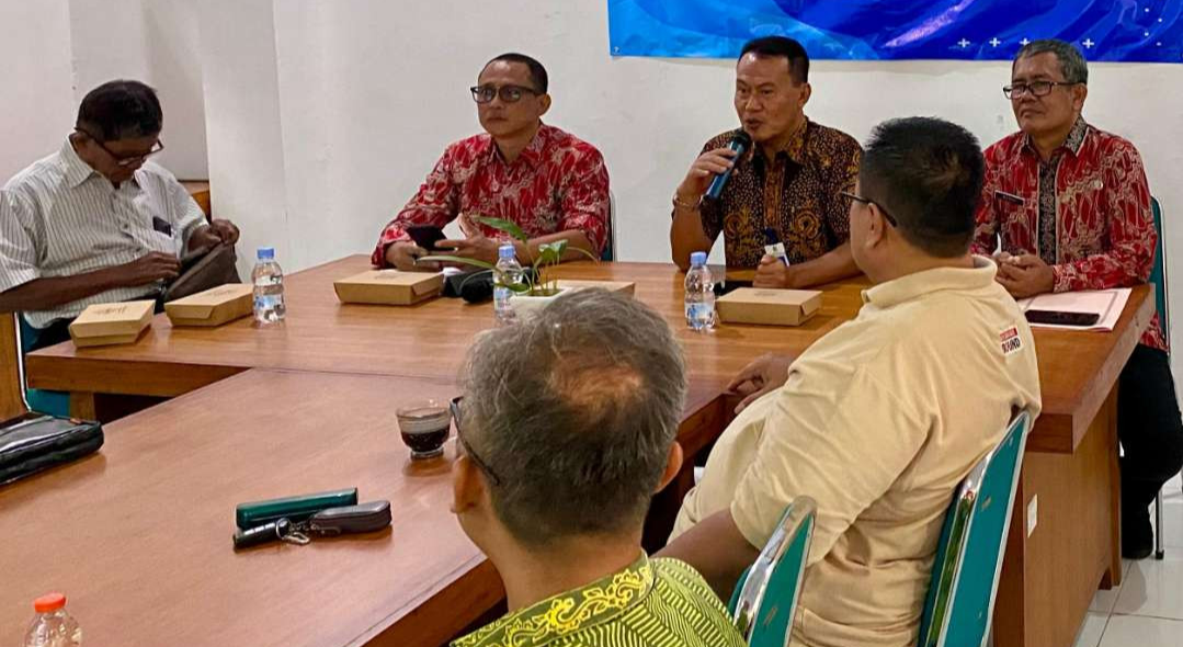 Rapat pembahasan usulan kenaikan UMK Banyuwangi. (Foto: Istimewa)