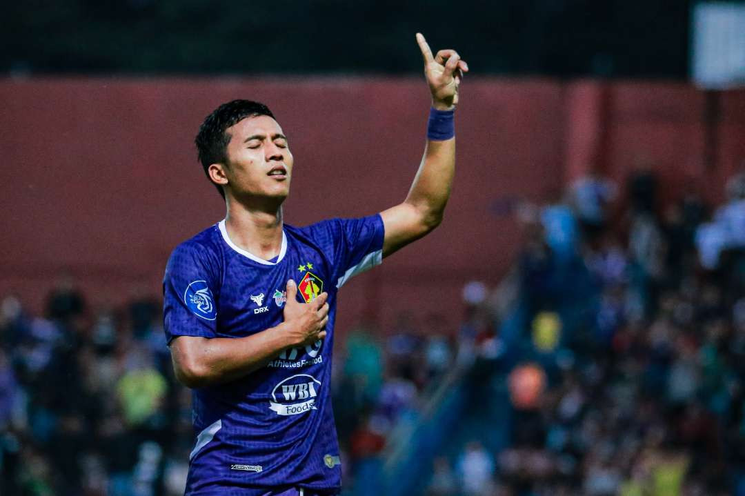 Gol semata wayang pemain pengganti M Khanafi di menit ke 87 menjelang bubaran babak kedua mengantarkan Persik Kediri meraih kemenangan atas Arema FC (Foto: istimewa)