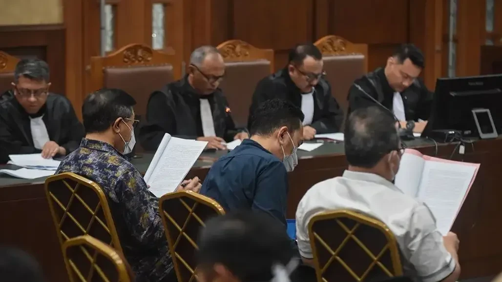 Tiga hakim PN Surabaya didakwa menerima suap Rp4,67 miliar dalam kasus "vonis bebas" kepada terpidana pembunuhan Ronald Tannur pada 2024. (Foto: Ant)