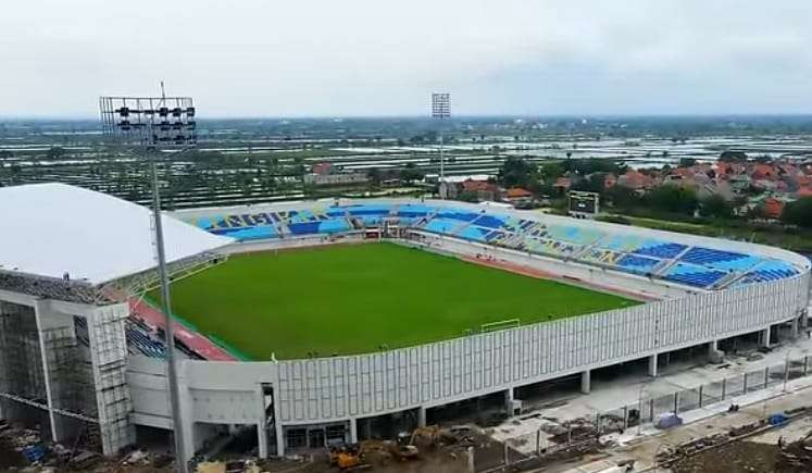 Penampakan Stadion Surajaya Lamongan yang mendekati penyelesaian. (Foto: Istimewa)