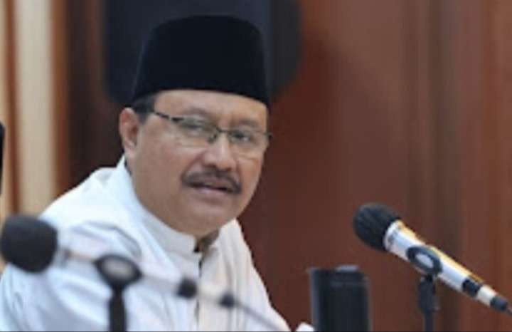 Menteri Sosial (Mensos) Saifullah Yusuf (Gus Ipul) merespons soal satu unit mobil mewah seharga Rp25 miliar nganggur di gudang Kemensos. (Foto: Istimewa)