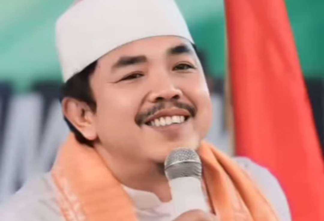 KH Kholil As'ad, Pengasuh Pesantren Walisongo, Mimbaan, Situbondo. Muhasabah untuk kontrol diri. (Foto: dok/ngopibareng.id)