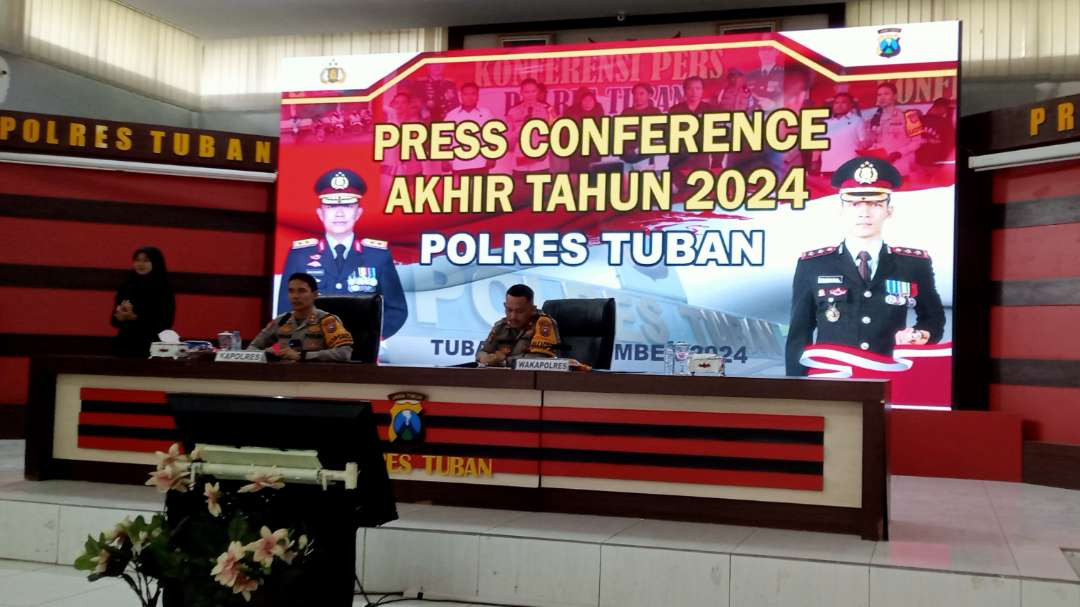 Konferensi pers akhir tahun 2024 Polres Tuban. (Foto: dok. Khoirul Huda/Ngopibareng.id)