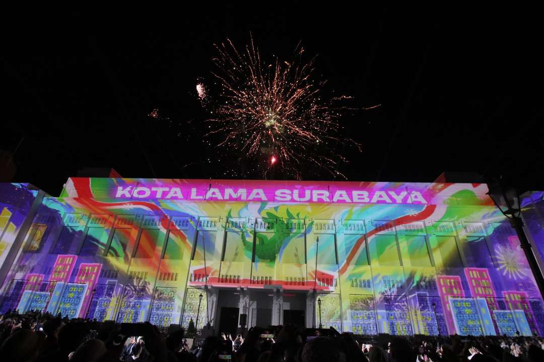 Salah satu lokasi perayaan pergantian malam tahun baru. Yakni di Taman Sejarah Kota Lama Surabaya. (Foto: Julianus Palermo/Ngopibareng.id)