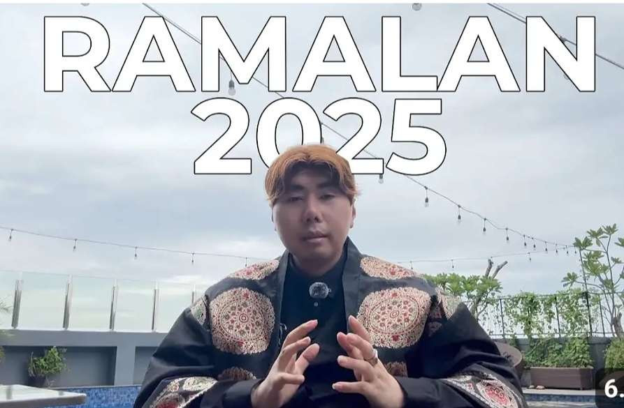 Sosok indigo, Roy Kiyoshi meramalkan peristiwa yang akan terjadi sepanjang tahun 2025. (Foto: Tangkapan layar YouTube)