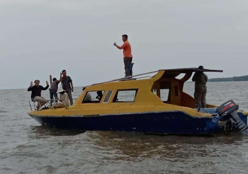 Suasana The Bentar Beach, Probolinggo saat Tahun Baru 2025. (Foto: Ikhsan Mahmudi/Ngopibareng.id)