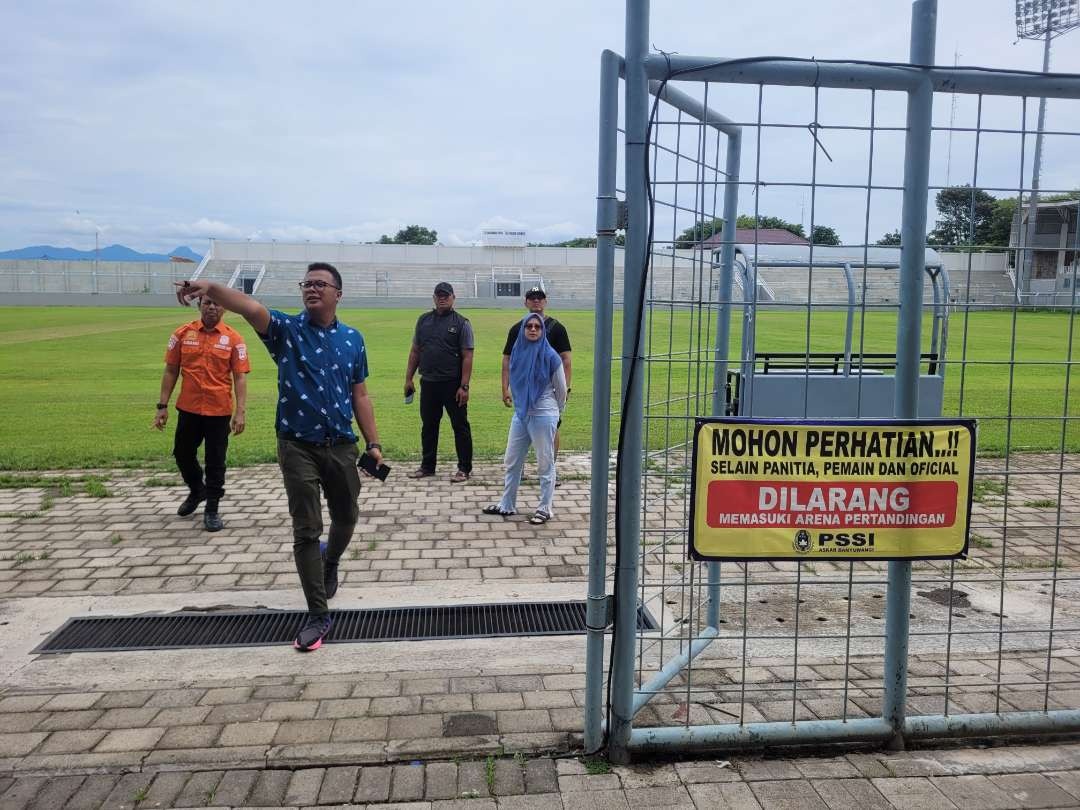 Proses asesmen Stadion Diponegoro menjadi tuan rumah putaran grup B liga 4 Jatim. (Foto: Istimewa)