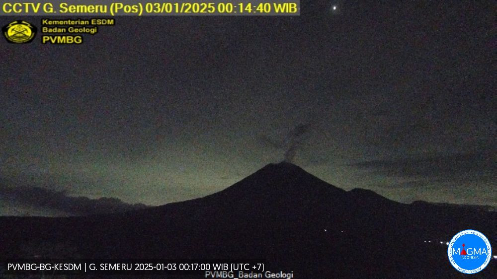 Gunung Semeru erupsi pada Sabtu 4 Januari 2025 malam. (Foto: dok. magma.esdm)