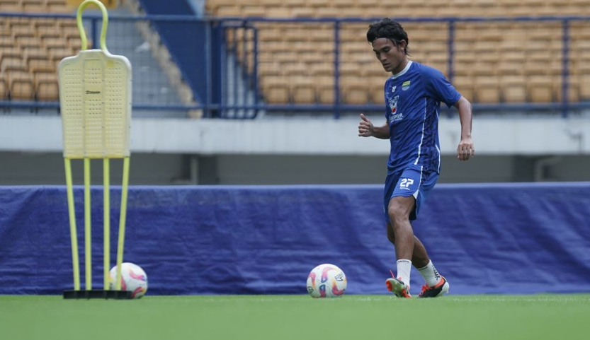 Zalnando menyatakan kebahagiaannya bisa kembali memperkuat Persib Bandung setelah masa peminjamannya di PSIS Semarang usai. (Foto: Liga Indonesia Baru)