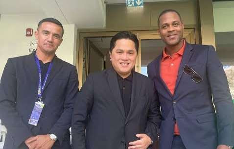 Ketua Umum PSSI, Erick Thohir dan Patrick Kluivert (kanan). (Foto: Istimewa)