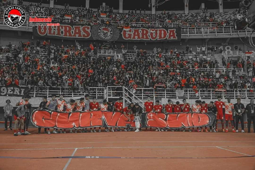 Ultras Garuda tak terima Shin Tae-yong dipecat PSSI. (Foto: Instagram/@ultrasgarudaofficial)