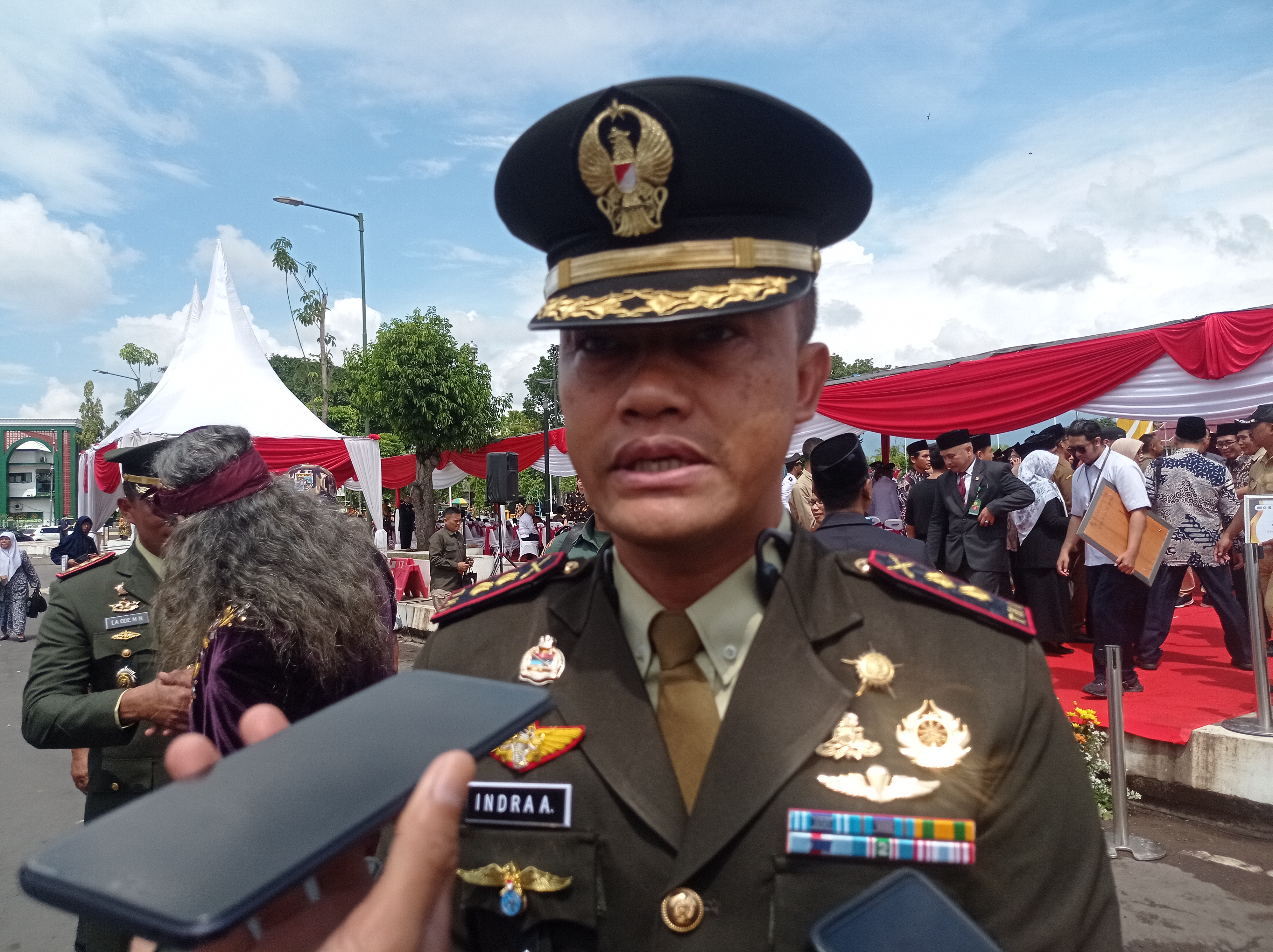 Komandan Kodim 0824 Jember, Letkol Arm Indra Andriansyah imbau masyarakat waspada penipuan program makan bergizi gratis. (Foto: Rusdi/Ngopibareng.id)