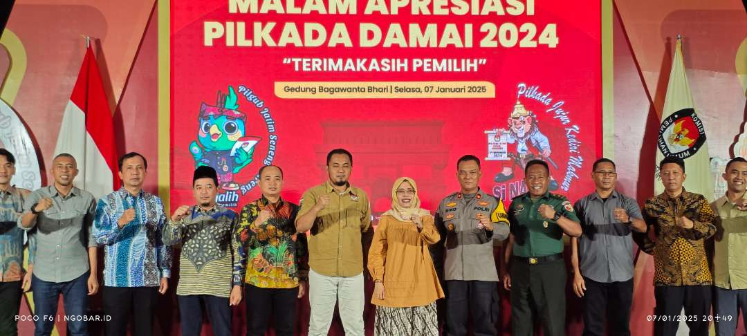 Komisi Pemulihan Umum (KPU) Kabupaten Kediri menggelar Malam Apresiasi Pilkada Damai 2024. (Foto: Fendi Lesmana/Ngopibareng.id)