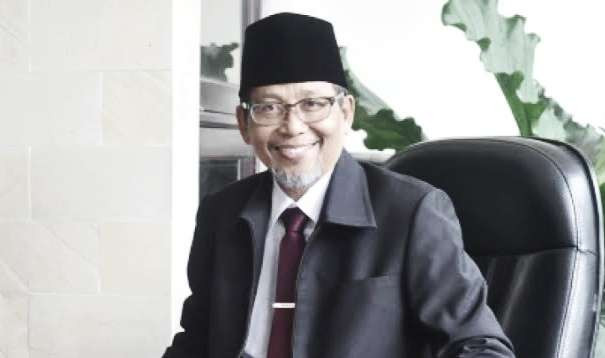 Prof KH M Ali Aziz, Imam Besar Masjid Nasional Al-Akbar, Surabaya. Dialog setelah Shalat Jumat. (Foto: dok/ngopibareng.id)