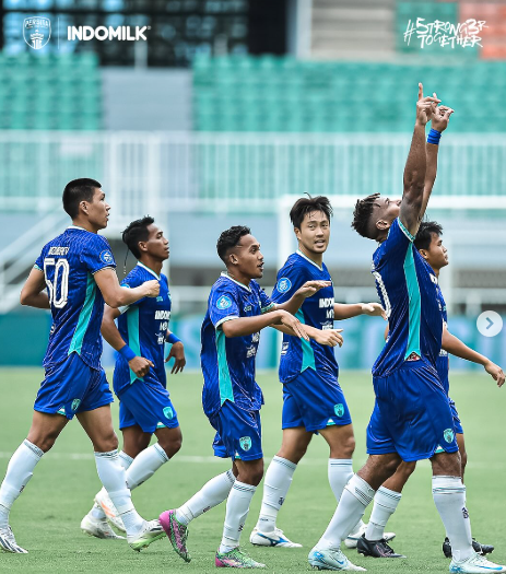 Persita Tangerang menang atas PSIS Semarang 2-1 laga ke-18 Liga 1 BRI di Stadion Pakansari, Bogor pada Minggu 12 Januari 2025. (Foto: dok. Instagram Persita)