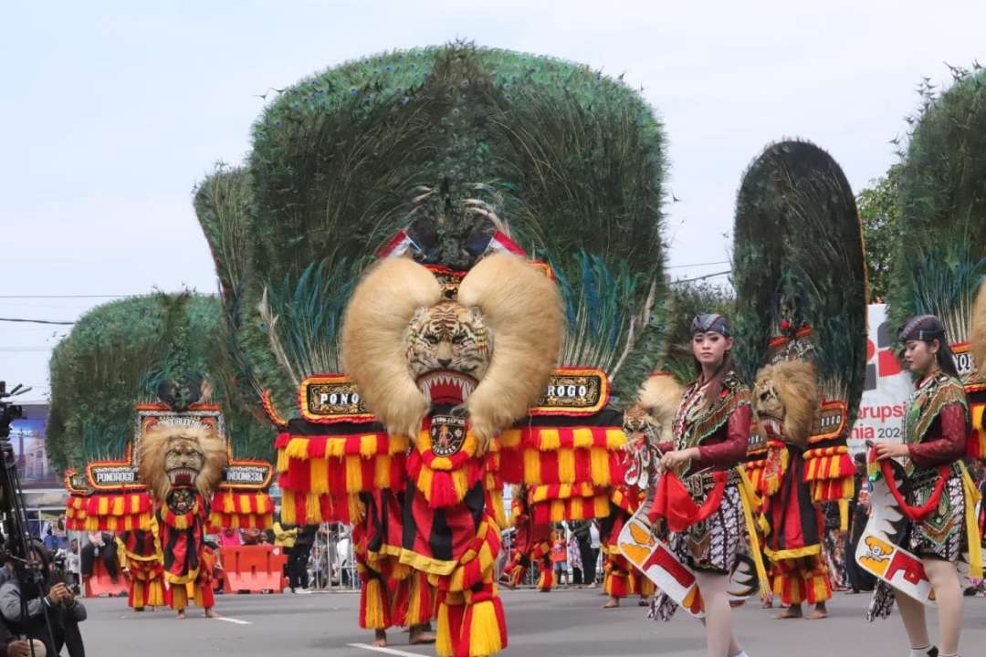 Penampilan Reog Ponorogo di Alun-Alun Kota Ponorogo, pada  Sabtu 11 Januari 2025. (Foto: dok. Kominfo Ponorogo)