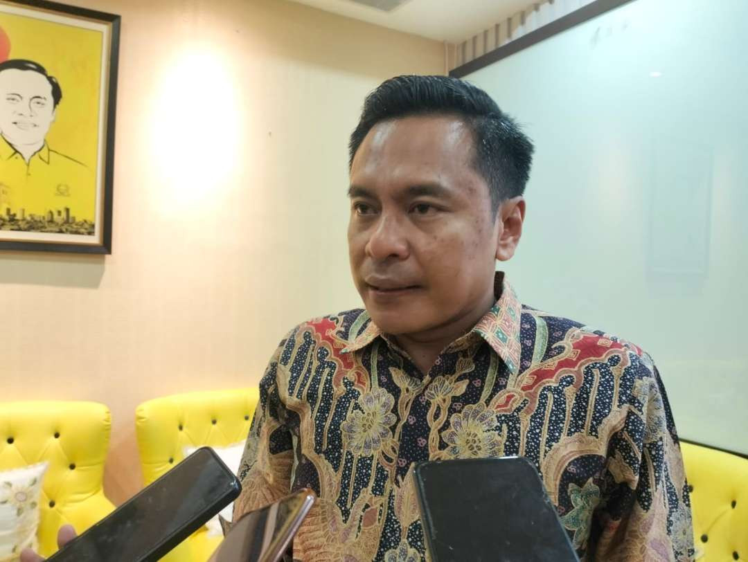 Wakil Ketua DPRD Kota Surabaya, Arif Fathoni. (Foto: Julianus Palermo/Ngopibareng.id)