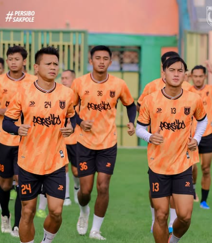 Pemain Persibo Bojonegoro tengah berlatih guna menghadapi Babak 8 Besar Liga 2 Pegadaian. (Foto: Instagram Persibo Bojonegoro)