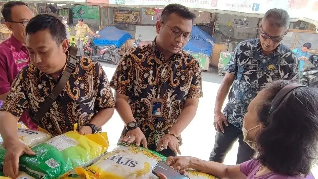 Bulog Kediri siap membeli gabah beras sesuai harga pembelian pemerintah (HPP) mulai hari ini, Rabu 15 Januari 2025. (Foto: Fendi Lesmana/Ngopibareng.id)