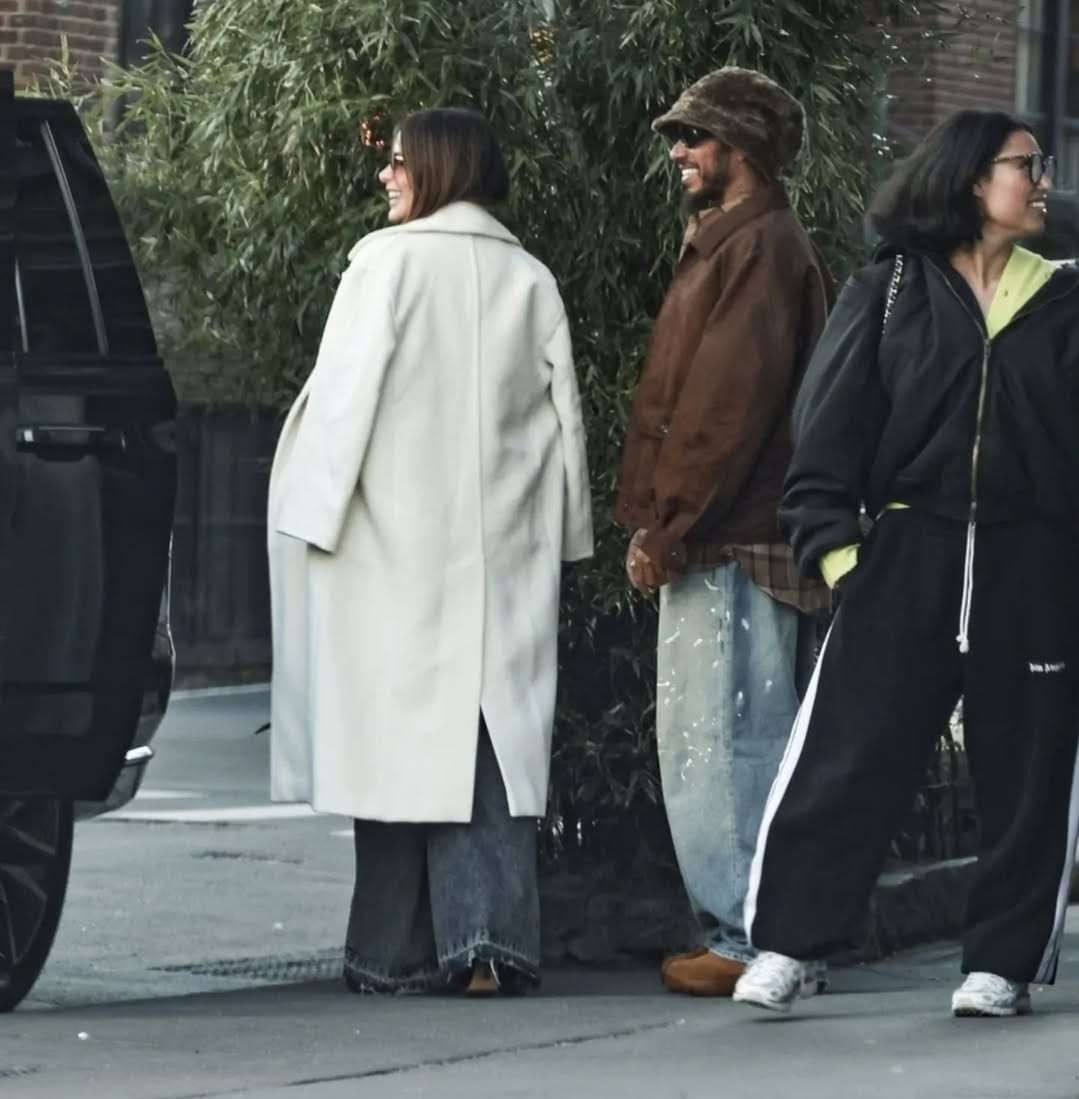 Tawa lepas Sofia Vergara dan Lewis Hamilton usai pertemuan. (Foto: Istimewa)