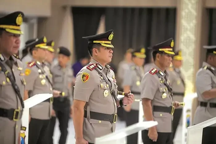 Tiga Kapolres di Madura yang diganti. Yaitu Kapolres Sampang, Bangkalan dan Pamekasan. Serah terima jabatan dilaksanakan di Gedung Mahameru Polda Jawa Timur pada Selasa 14 Januari 2025. (Foto: Istimewa)