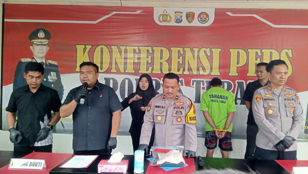 Konferensi pers Satreskrim Polres Tuban terkait pengungkapan kasus pencabulan. (Foto: Khoirul Huda/Ngopibareng.id)