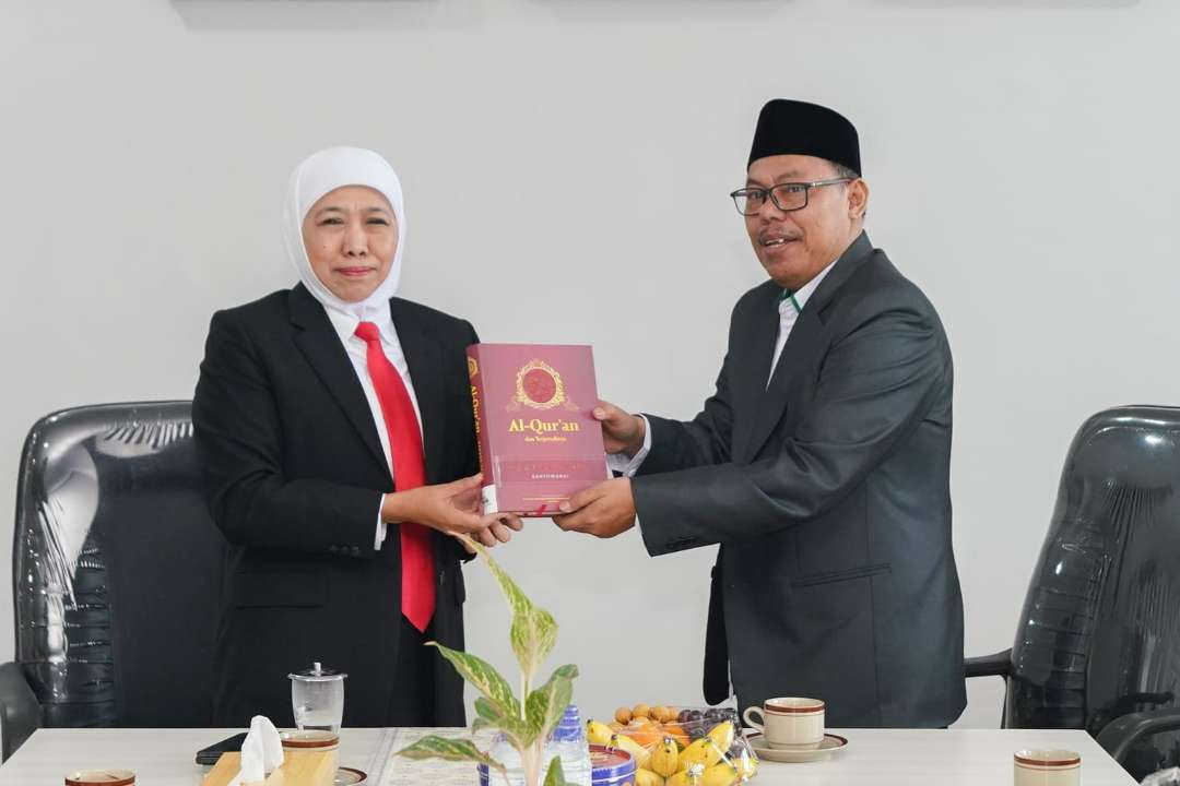 GubernurJatim terpilih, Kofifah Indar Parawnsa bersama Rektor UIN KHAS Jember, Prof. Dr. Hepni, S.Ag., MM. (Foto: Istimewa)