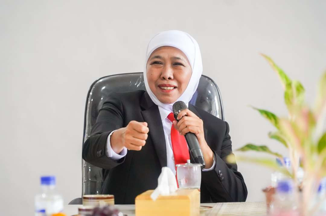 Khofifah mengaku bangga dan menyambut optimis lahirnya para doktor dari penerima beasiswa LPPD Pemprov Jatim. (Foto: Istimewa)