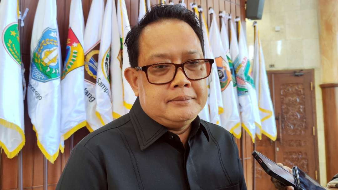 Pj Gubernur Jatim, Adhy Karyono bicara soal BPJS Kesehatan. (Foto: Fariz Yarbo/Ngopibareng.id)