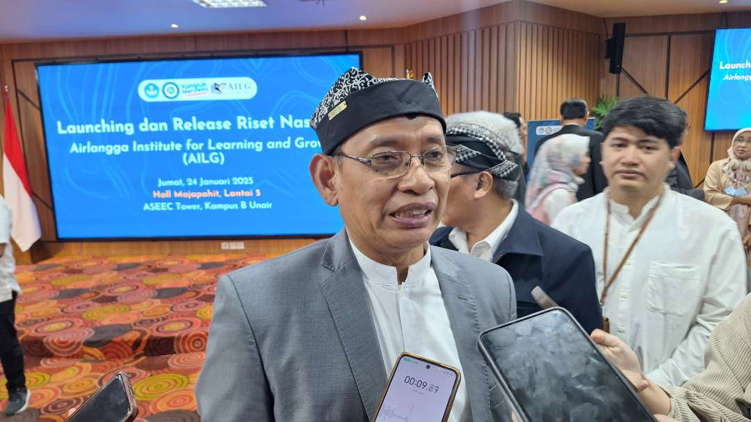 Rektor Universitas Airlangga (UNAIR) Surabaya, Prof Mohammad Nasih. (Foto: Julianus Palermo/Ngopibareng.id)