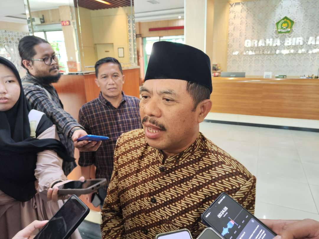 Plh Sekretaris PPIH Debarkasi Surabaya, Sugiyo. (Foto: Fariz Yarbo/Ngopibareng.id)