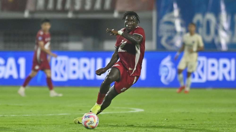 Penyerang Madura United João Pereira Albertine alias Balotelli sebagai rekrutan asing pertama mereka untuk menghadapi kompetisi BRI Liga 1 2025/26. (Foto: Ligaindonesiabaru)