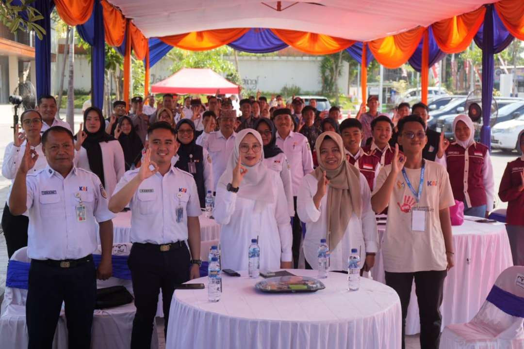 Kampanye anti kekerasan seksual di Stasiuan Banyuwangi Kota (Foto: Istimewa)