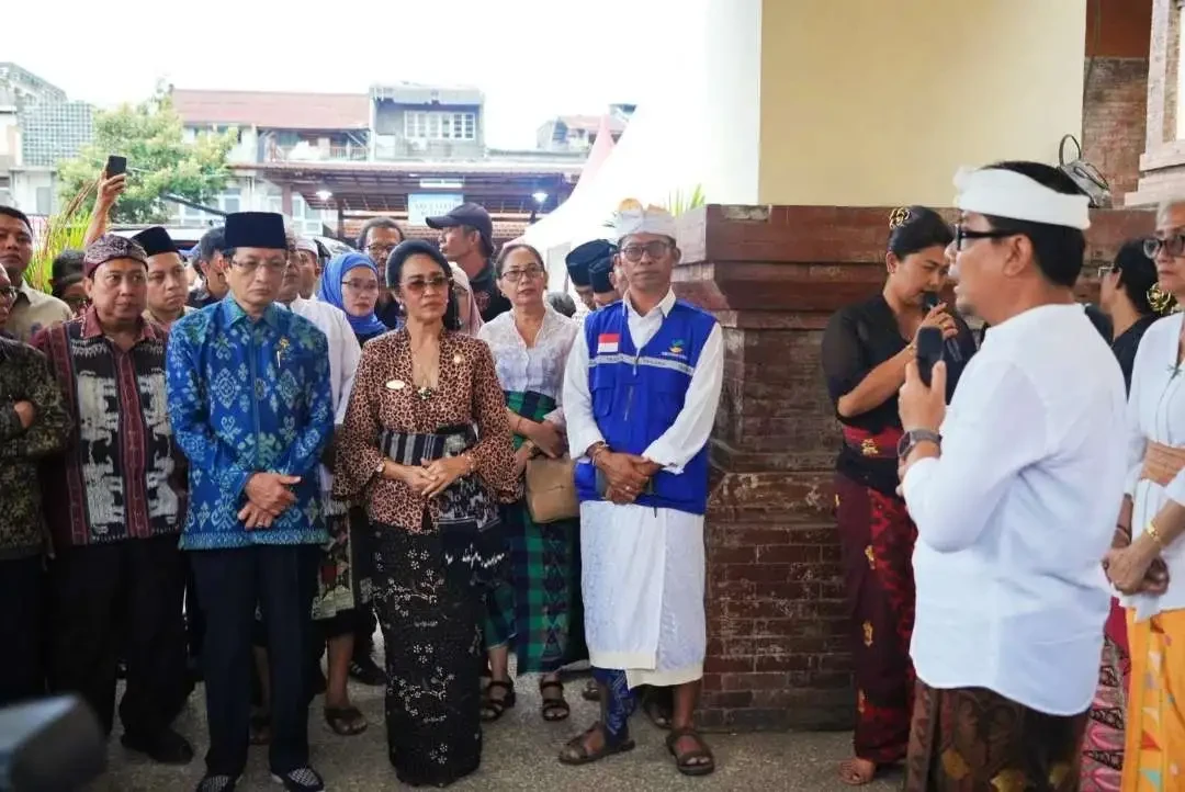 Menag Nasaruddun Umar kunjungi Korban dan Pura Taman Beji Pasar, Badung, terdampak banjir di bali (Foto: Istimewa)