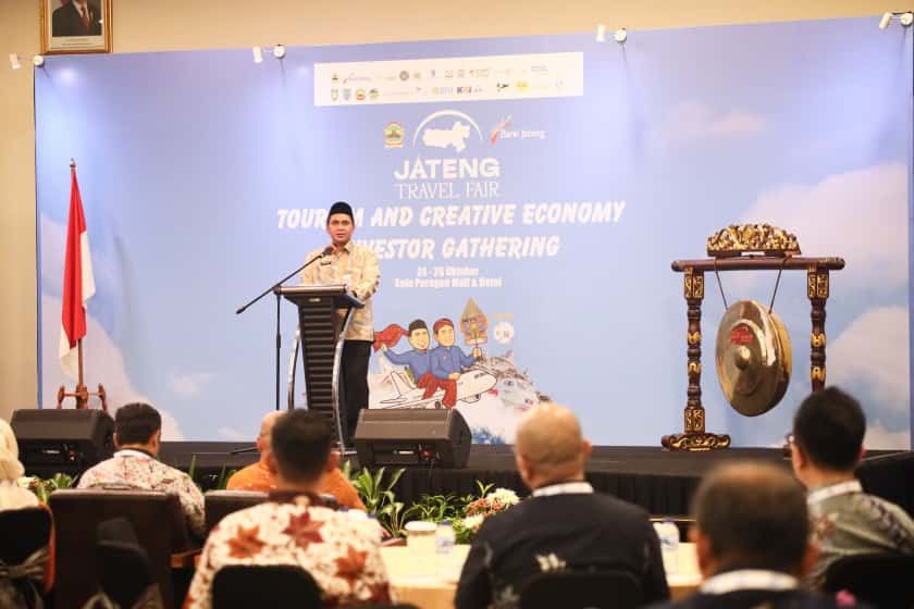 Wakil Gubernur Jawa Tengah, Taj Yasin saat memberikan sambutan di Jateng Travel Fair, Tourism and Creative Economy Investor Gathering, di Solo Paragon Hotel & Mall, Kota Surakarta pada Jumat, 24 Oktober 2025. (Foto: Pemprov Jateng)