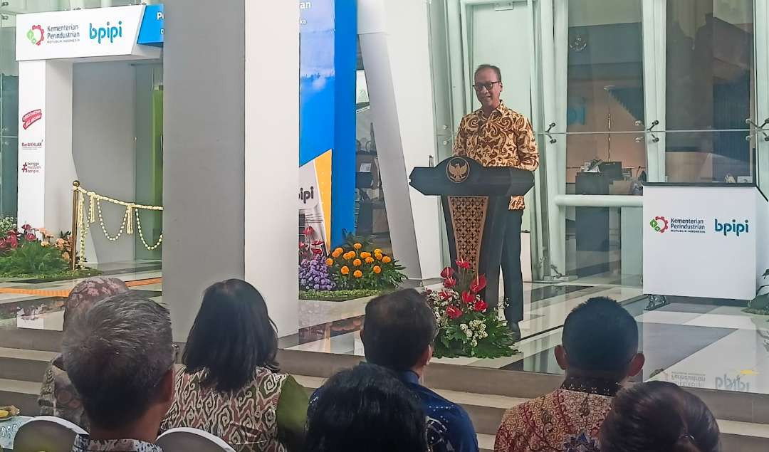 Menperin Agus Gumiwang saat Resmikan Gedung BPIPI Sidoarjo (foto: ist)