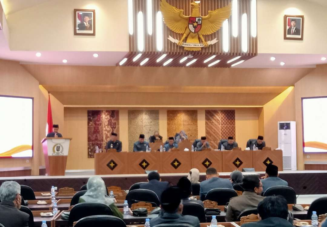 Rapat paripurna DPRD Tuban bersama Pemkab Tuban yang membahas tentang APBD tahun 2026 (Foto: Khoirul Huda/Ngopibareng.id)