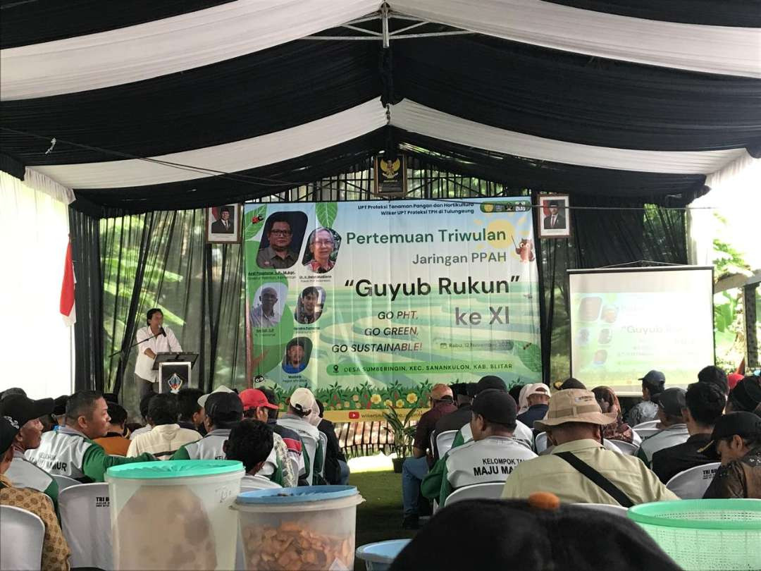 Pengiat Agent Hayati se - wilayah kerja Laboratorium Tulungagung (Tulungagung , Kediri, Nganjuk, Trenggalek  dan Blitar Raya) mengadakan pertemuan Triwulanan ke XI di Desa Sumberingin Kecamatan Sanankulon,  Kabupaten Blitar, Rabu 12 Nopember 2025. (Foto: Choirul Anam/Ngopibareng.id)