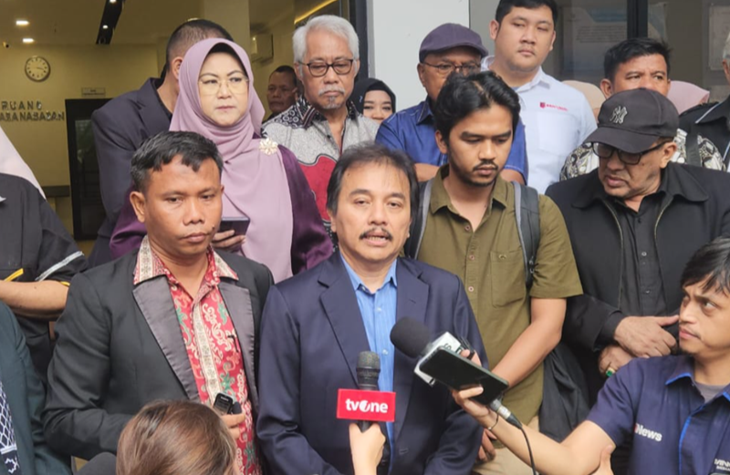 Polda Metro Jaya resmi mencekal Roy Suryo cs ke luar negeri setelah menyandang status sebagai tersangka kasus tudingan  ijazah palsu Presiden ke-7 RI Joko Widodo. (Foto: Istimewa)