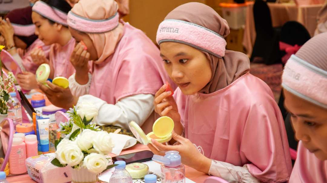 Beauty Class Korean Look di Sidoarjo. (Foto:Aini Arifin/Ngopibareng.id)