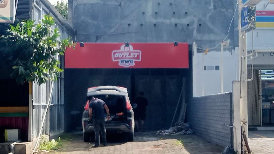 Outlet 23 HWG Tuban di jalan Pahlawan Tuban (Khoirul Huda/Ngopibareng.id)